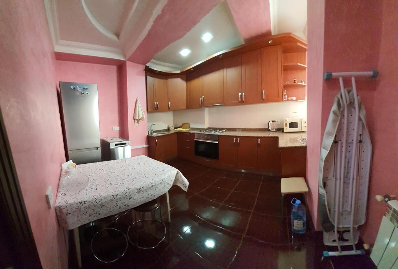Appartments In Батуми Екстериор снимка